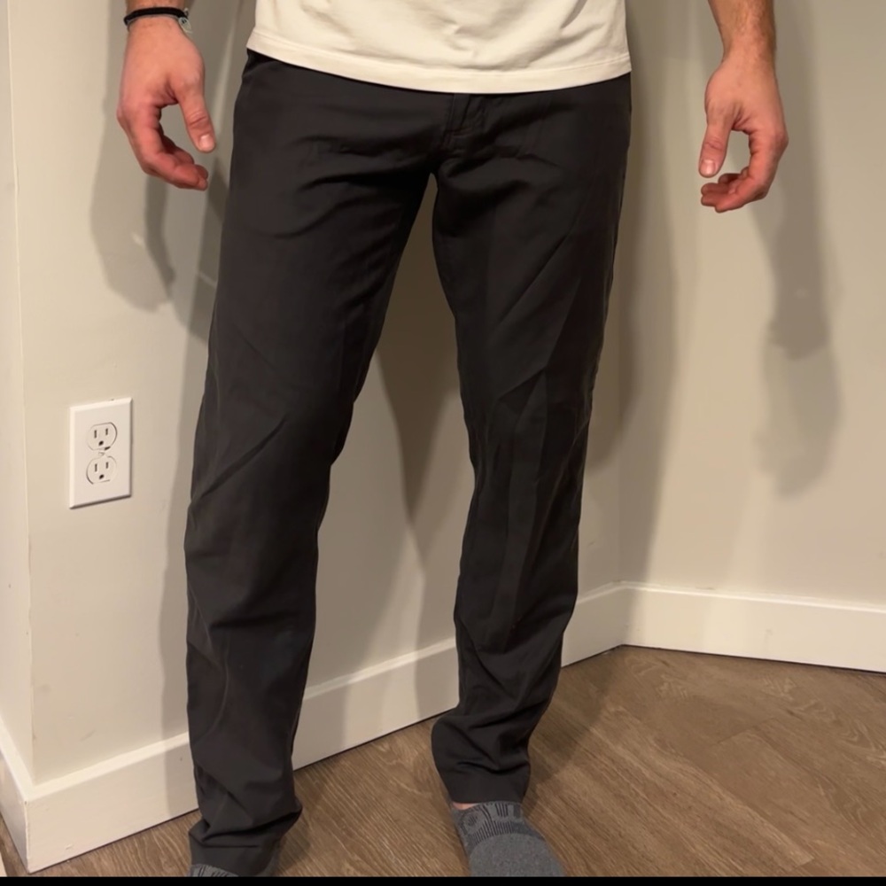 Navy LuLu Lemon ABC pant. Size 34